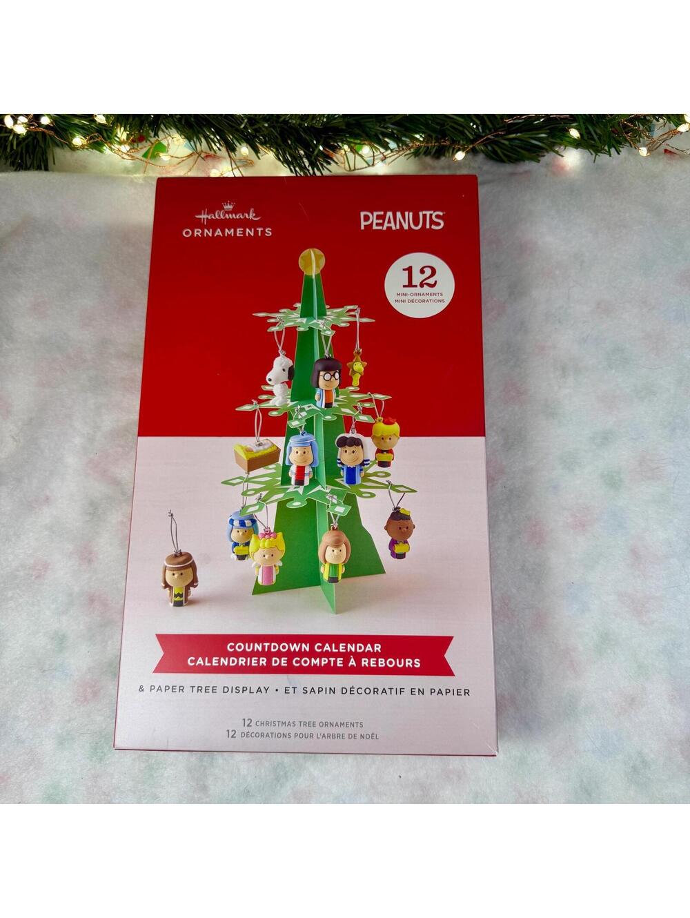 Peanuts Nativity Hallmark Countdown Calendar Tree Display w/ 12 Mini Ornaments
